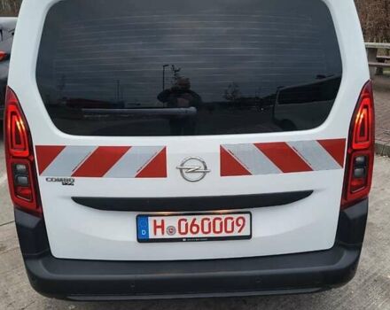 Белый Опель Combo-e, объемом двигателя 1.5 л и пробегом 167 тыс. км за 9340 $, фото 4 на Automoto.ua