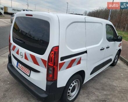 Белый Опель Combo-e, объемом двигателя 1.5 л и пробегом 167 тыс. км за 9340 $, фото 3 на Automoto.ua