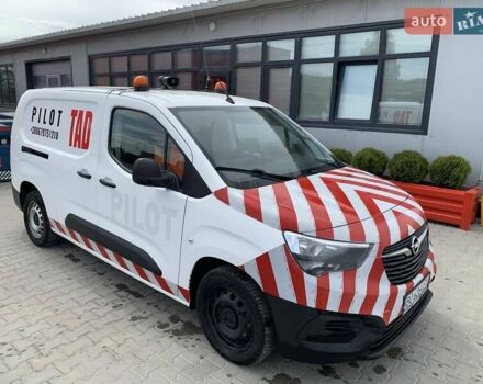 Білий Опель Combo-e, об'ємом двигуна 1.56 л та пробігом 310 тис. км за 12500 $, фото 2 на Automoto.ua