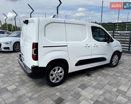 Белый Опель Combo-e, объемом двигателя 0 л и пробегом 38 тыс. км за 18900 $, фото 2 на Automoto.ua