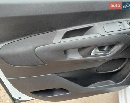 Білий Опель Combo-e, об'ємом двигуна 0 л та пробігом 26 тис. км за 19000 $, фото 12 на Automoto.ua