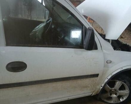 Белый Опель Combo-e, объемом двигателя 1.3 л и пробегом 250 тыс. км за 1500 $, фото 1 на Automoto.ua