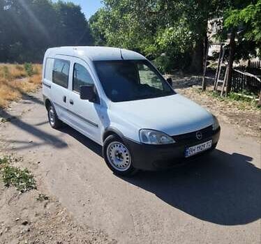 Білий Опель Combo-e, об'ємом двигуна 1.7 л та пробігом 164 тис. км за 3950 $, фото 1 на Automoto.ua