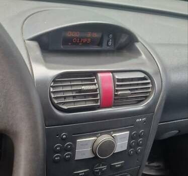 Білий Опель Combo-e, об'ємом двигуна 1.7 л та пробігом 164 тис. км за 3950 $, фото 7 на Automoto.ua