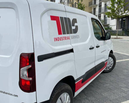 Белый Опель Combo-e, объемом двигателя 0 л и пробегом 17 тыс. км за 18700 $, фото 21 на Automoto.ua