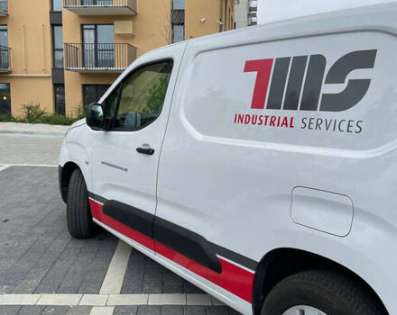 Белый Опель Combo-e, объемом двигателя 0 л и пробегом 17 тыс. км за 18700 $, фото 18 на Automoto.ua