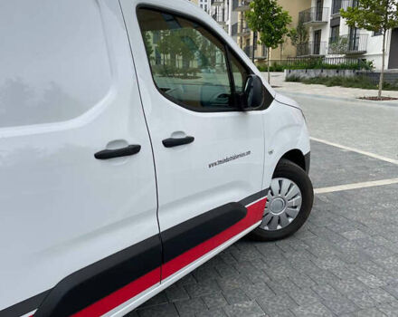 Белый Опель Combo-e, объемом двигателя 0 л и пробегом 17 тыс. км за 18700 $, фото 22 на Automoto.ua