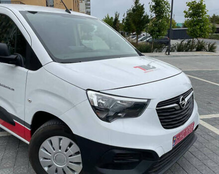 Белый Опель Combo-e, объемом двигателя 0 л и пробегом 17 тыс. км за 18700 $, фото 3 на Automoto.ua