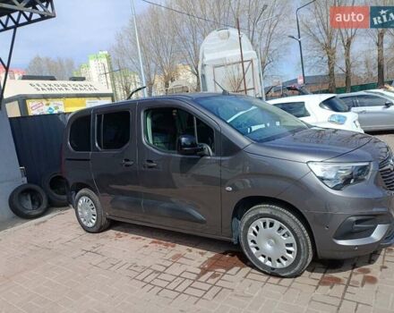 Серый Опель Combo-e, объемом двигателя 0 л и пробегом 7 тыс. км за 24900 $, фото 7 на Automoto.ua