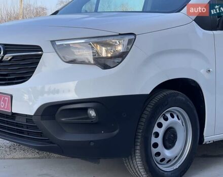 Белый Опель Combo Cargo, объемом двигателя 1.5 л и пробегом 146 тыс. км за 12500 $, фото 9 на Automoto.ua