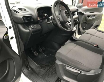 Белый Опель Combo Cargo, объемом двигателя 1.5 л и пробегом 185 тыс. км за 11400 $, фото 8 на Automoto.ua