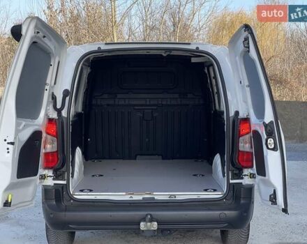 Белый Опель Combo Cargo, объемом двигателя 1.5 л и пробегом 146 тыс. км за 12500 $, фото 32 на Automoto.ua