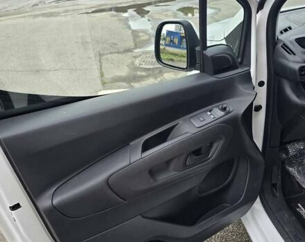 Білий Опель Combo Cargo, об'ємом двигуна 1.5 л та пробігом 79 тис. км за 11550 $, фото 11 на Automoto.ua