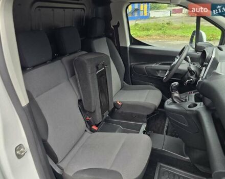 Белый Опель Combo Cargo, объемом двигателя 0 л и пробегом 93 тыс. км за 12450 $, фото 30 на Automoto.ua