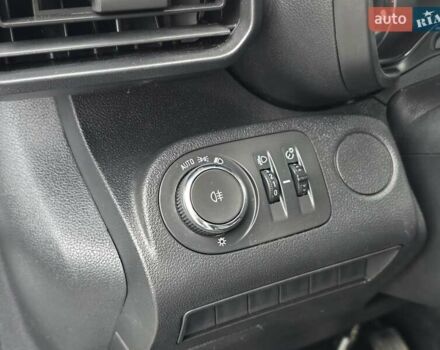 Белый Опель Combo Cargo, объемом двигателя 0 л и пробегом 93 тыс. км за 12450 $, фото 23 на Automoto.ua