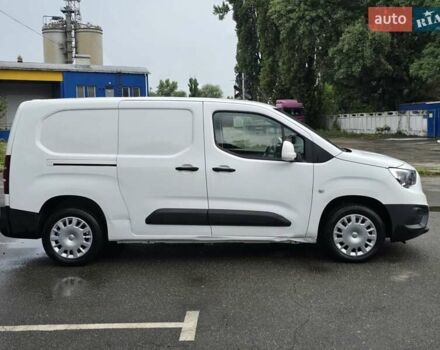 Белый Опель Combo Cargo, объемом двигателя 0 л и пробегом 93 тыс. км за 12450 $, фото 5 на Automoto.ua
