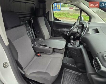 Белый Опель Combo Cargo, объемом двигателя 0 л и пробегом 93 тыс. км за 12450 $, фото 28 на Automoto.ua