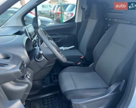 Белый Опель Combo Cargo, объемом двигателя 1.5 л и пробегом 126 тыс. км за 13300 $, фото 24 на Automoto.ua