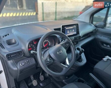 Белый Опель Combo Cargo, объемом двигателя 1.5 л и пробегом 126 тыс. км за 13300 $, фото 25 на Automoto.ua