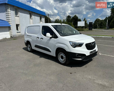 Белый Опель Combo Cargo, объемом двигателя 0 л и пробегом 147 тыс. км за 12500 $, фото 8 на Automoto.ua