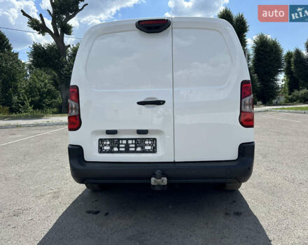 Белый Опель Combo Cargo, объемом двигателя 0 л и пробегом 147 тыс. км за 12500 $, фото 14 на Automoto.ua