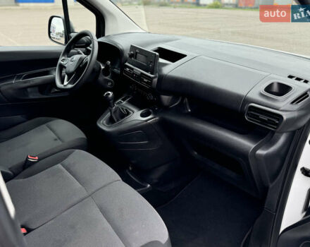 Белый Опель Combo Cargo, объемом двигателя 1.5 л и пробегом 108 тыс. км за 10950 $, фото 16 на Automoto.ua