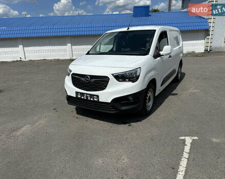Белый Опель Combo Cargo, объемом двигателя 0 л и пробегом 147 тыс. км за 12500 $, фото 2 на Automoto.ua