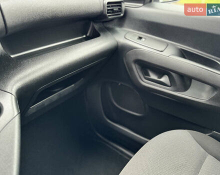 Белый Опель Combo Cargo, объемом двигателя 1.5 л и пробегом 108 тыс. км за 10950 $, фото 24 на Automoto.ua