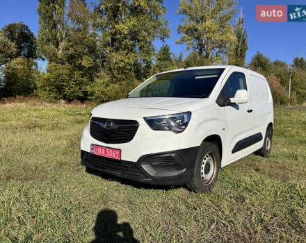Белый Опель Combo Cargo, объемом двигателя 0 л и пробегом 124 тыс. км за 11995 $, фото 1 на Automoto.ua