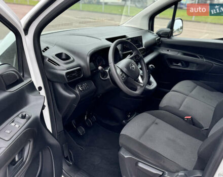 Белый Опель Combo Cargo, объемом двигателя 1.5 л и пробегом 108 тыс. км за 10950 $, фото 12 на Automoto.ua