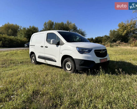 Белый Опель Combo Cargo, объемом двигателя 0 л и пробегом 124 тыс. км за 11995 $, фото 4 на Automoto.ua