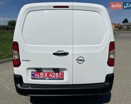 Белый Опель Combo Cargo, объемом двигателя 1.5 л и пробегом 98 тыс. км за 13999 $, фото 3 на Automoto.ua