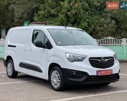 Белый Опель Combo Cargo, объемом двигателя 1.5 л и пробегом 230 тыс. км за 11800 $, фото 6 на Automoto.ua