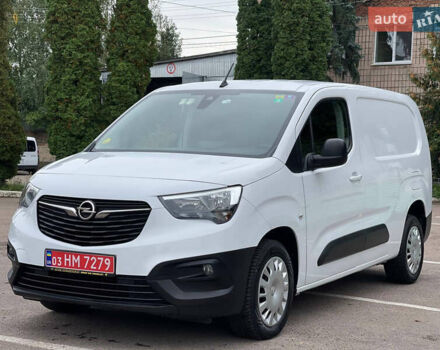 Белый Опель Combo Cargo, объемом двигателя 1.5 л и пробегом 230 тыс. км за 11800 $, фото 1 на Automoto.ua