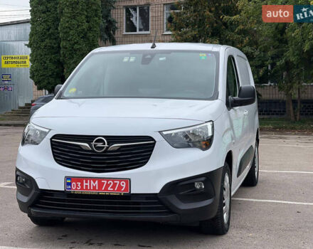 Белый Опель Combo Cargo, объемом двигателя 1.5 л и пробегом 230 тыс. км за 11800 $, фото 3 на Automoto.ua