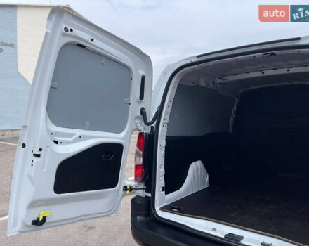 Белый Опель Combo Cargo, объемом двигателя 1.5 л и пробегом 230 тыс. км за 11800 $, фото 26 на Automoto.ua