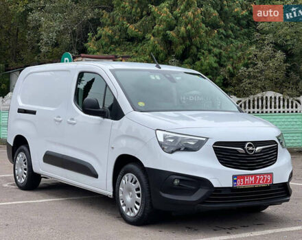 Белый Опель Combo Cargo, объемом двигателя 1.5 л и пробегом 230 тыс. км за 11800 $, фото 5 на Automoto.ua