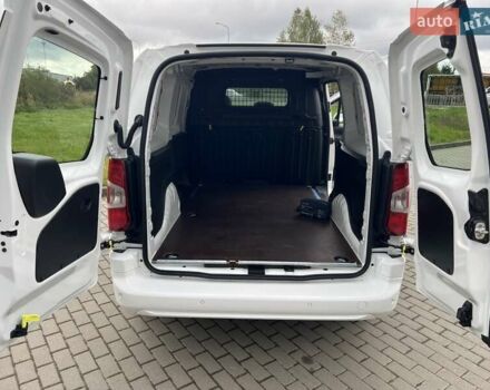 Білий Опель Combo Cargo, об'ємом двигуна 1.5 л та пробігом 60 тис. км за 13999 $, фото 12 на Automoto.ua