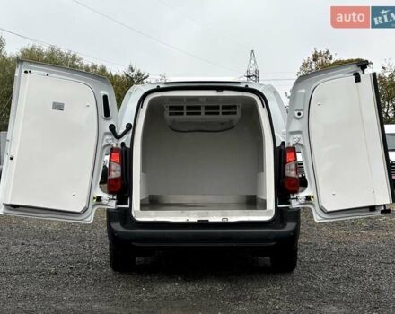 Белый Опель Combo Cargo, объемом двигателя 1.5 л и пробегом 96 тыс. км за 21500 $, фото 14 на Automoto.ua