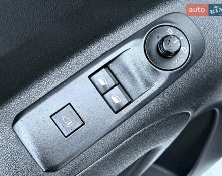 Белый Опель Combo Cargo, объемом двигателя 1.5 л и пробегом 96 тыс. км за 21500 $, фото 21 на Automoto.ua