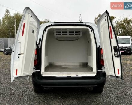 Белый Опель Combo Cargo, объемом двигателя 1.5 л и пробегом 96 тыс. км за 21500 $, фото 13 на Automoto.ua