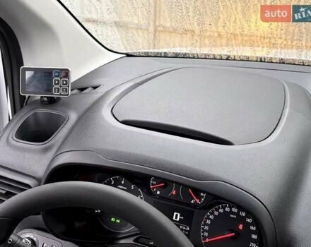 Белый Опель Combo Cargo, объемом двигателя 1.5 л и пробегом 96 тыс. км за 21500 $, фото 36 на Automoto.ua