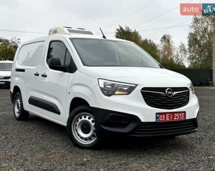 Белый Опель Combo Cargo, объемом двигателя 1.5 л и пробегом 96 тыс. км за 21500 $, фото 3 на Automoto.ua