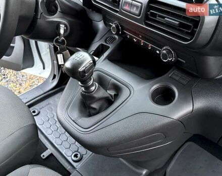 Белый Опель Combo Cargo, объемом двигателя 1.5 л и пробегом 96 тыс. км за 21000 $, фото 27 на Automoto.ua