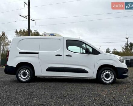 Белый Опель Combo Cargo, объемом двигателя 1.5 л и пробегом 96 тыс. км за 21000 $, фото 5 на Automoto.ua
