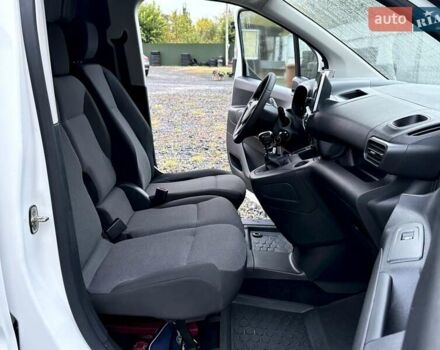 Белый Опель Combo Cargo, объемом двигателя 1.5 л и пробегом 96 тыс. км за 21500 $, фото 22 на Automoto.ua