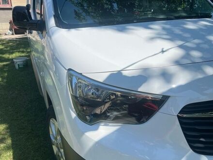 Білий Опель Combo Cargo, об'ємом двигуна 1.5 л та пробігом 70 тис. км за 16500 $, фото 1 на Automoto.ua
