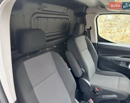 Серый Опель Combo Cargo, объемом двигателя 1.5 л и пробегом 300 тыс. км за 12500 $, фото 17 на Automoto.ua