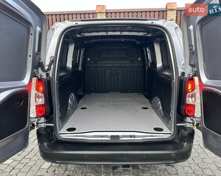 Серый Опель Combo Cargo, объемом двигателя 1.5 л и пробегом 300 тыс. км за 12500 $, фото 13 на Automoto.ua