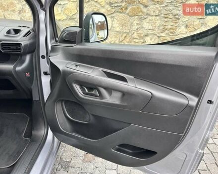 Серый Опель Combo Cargo, объемом двигателя 1.5 л и пробегом 300 тыс. км за 12500 $, фото 15 на Automoto.ua